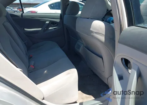 2007 Toyota Camry Le z USA, uszkodzony, nr VIN 4T1BE46K57U593251